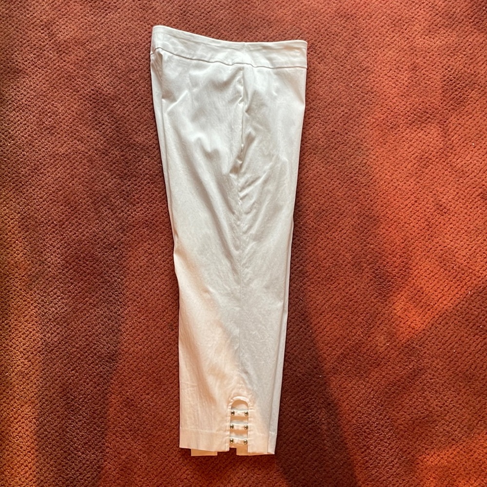 White Cropped Pants